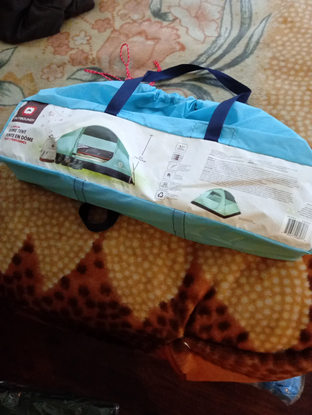 2 new Tents,2 sleeping bag Tarp,mat backpack,mat