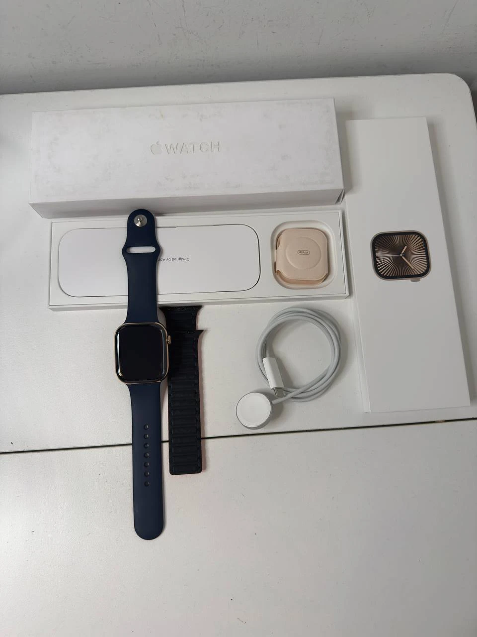 Apple watch Series 10 Titanium Gold 46mm