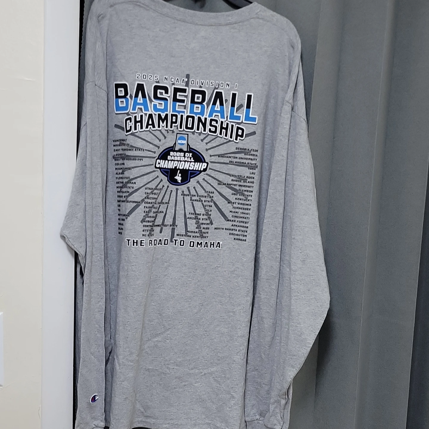 Champion NCAA 2025 Baseball Championship Long Sleeve Shirt XL - photo 4