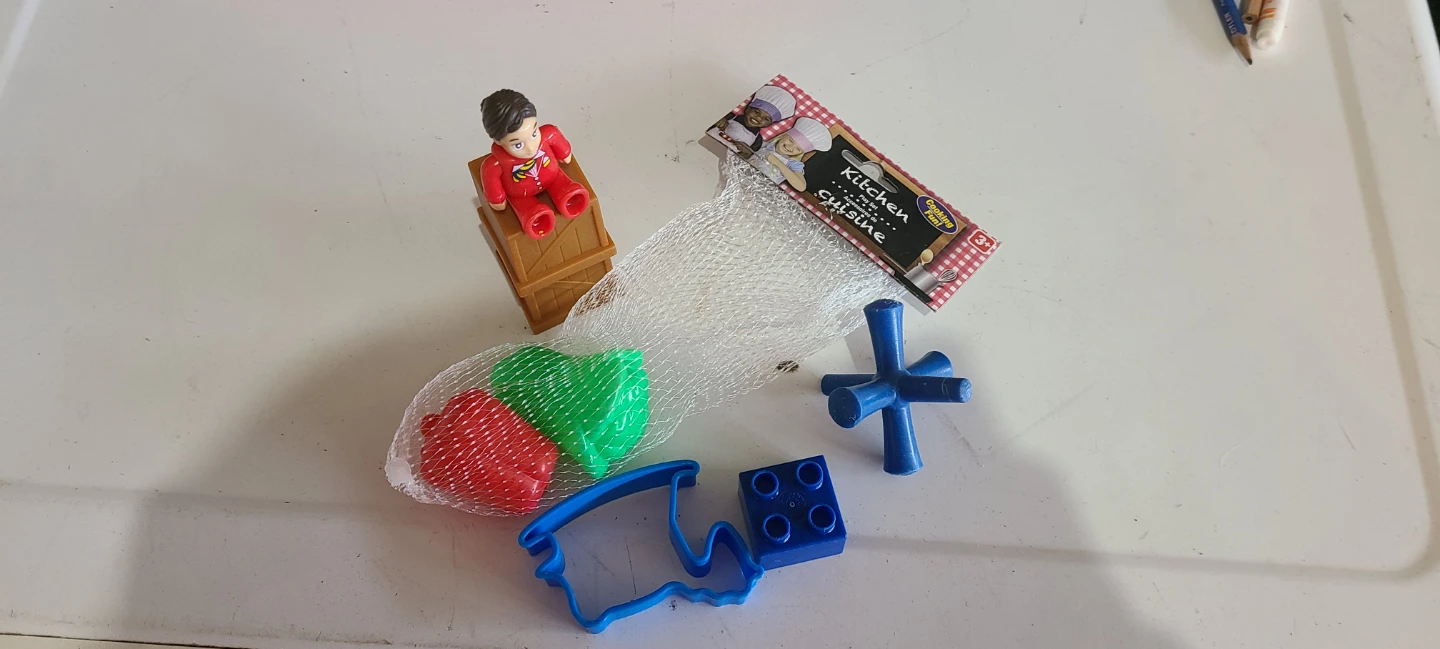 Miscellaneous toys