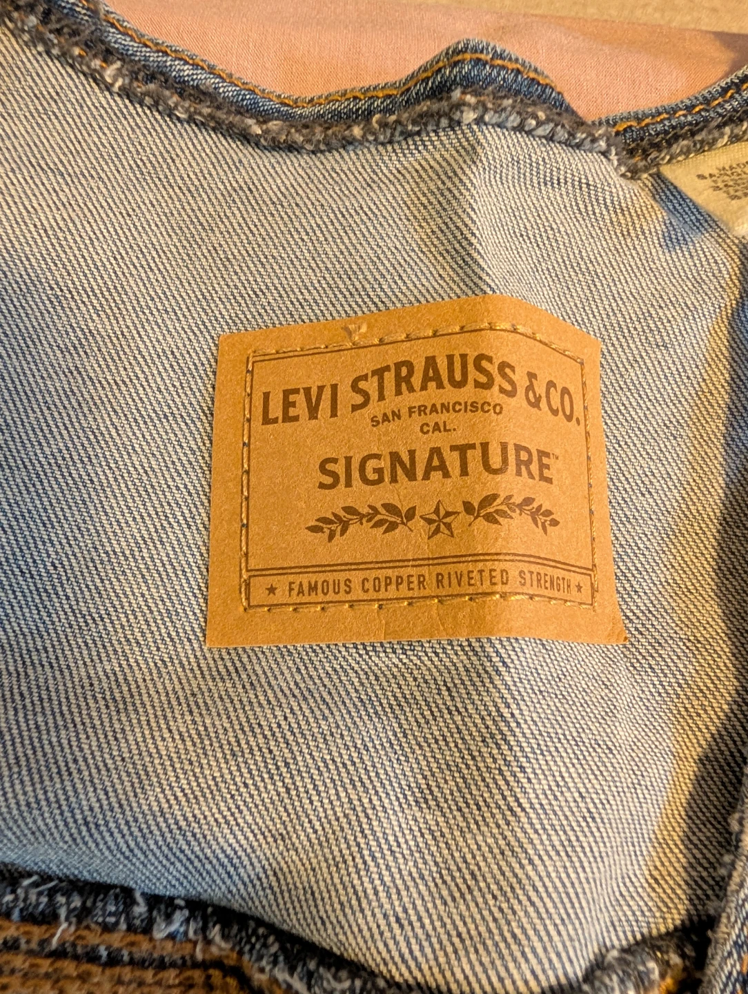 Levi's Signature Denim Vest - Size L - photo 2