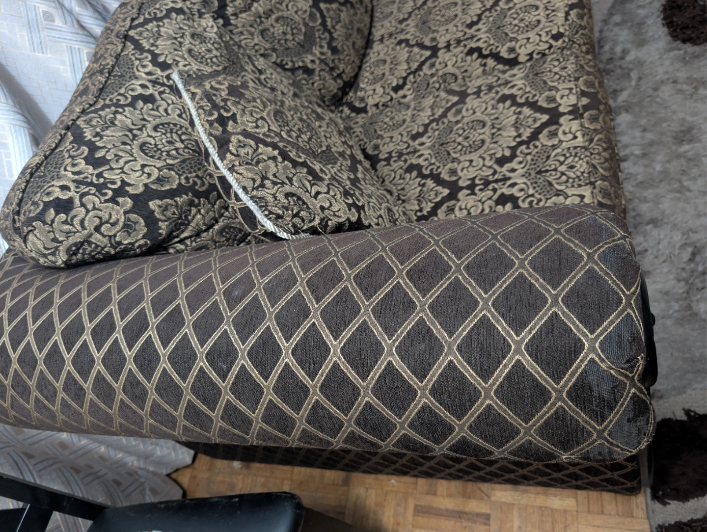 Patterned Sofa set  with Throw Pillows - photo 4