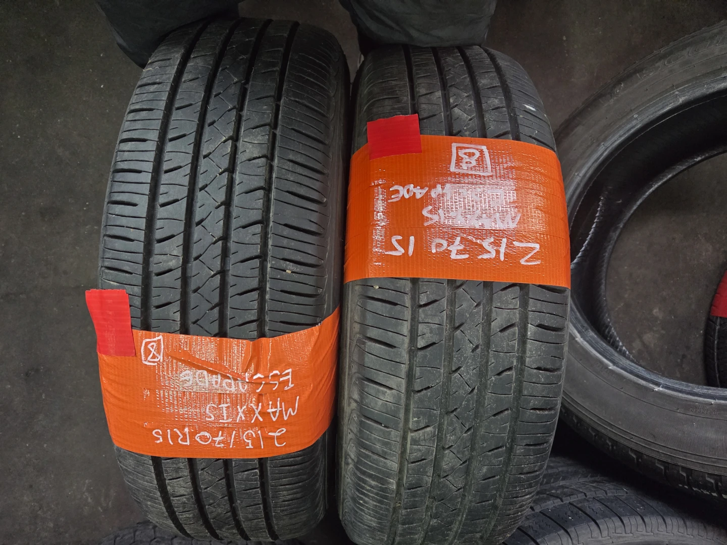 2 Maxxis MA-P3 Tires 215/70R15