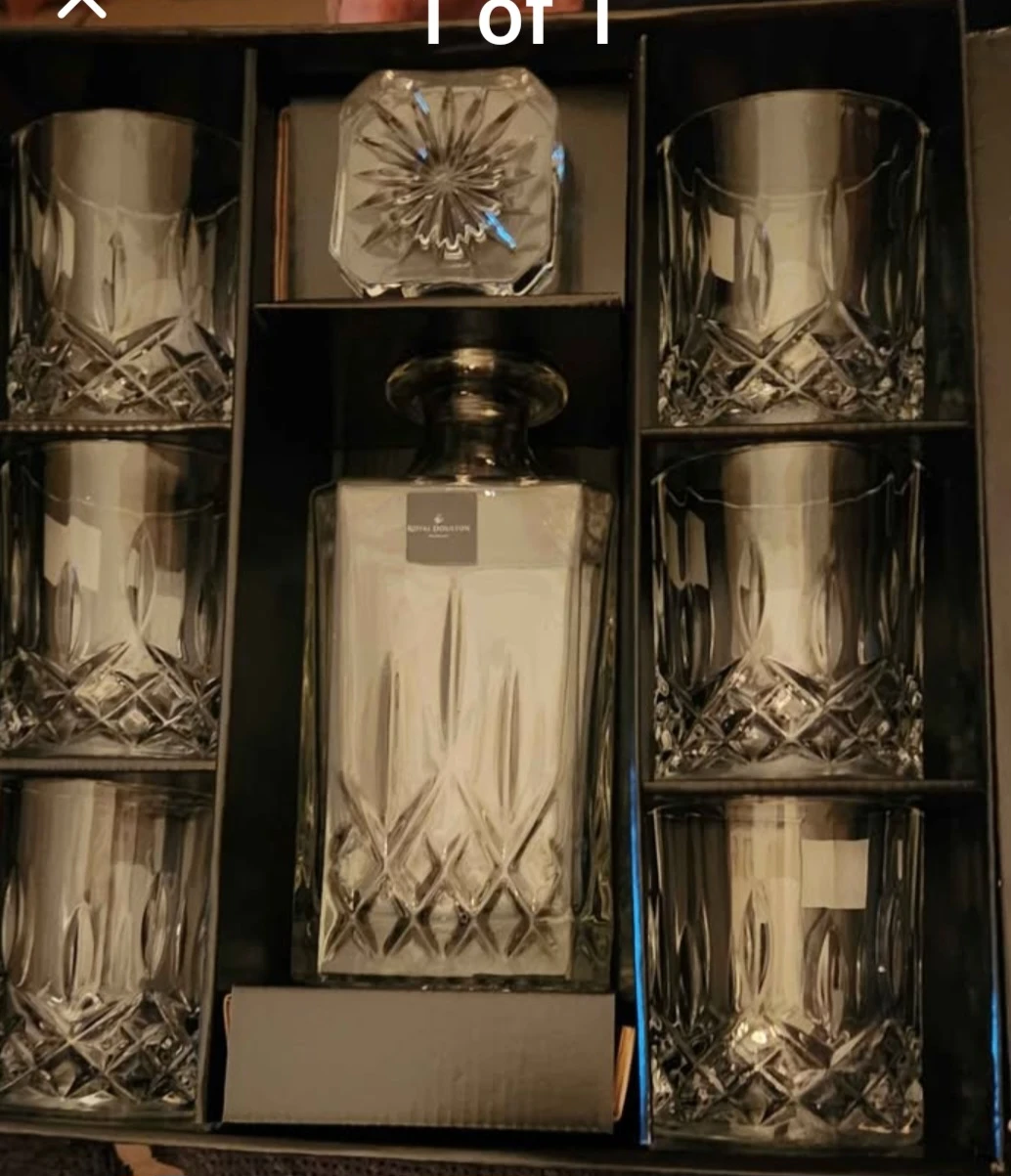 Royal Doulton Crystal Decanter and Tumbler Set⚽