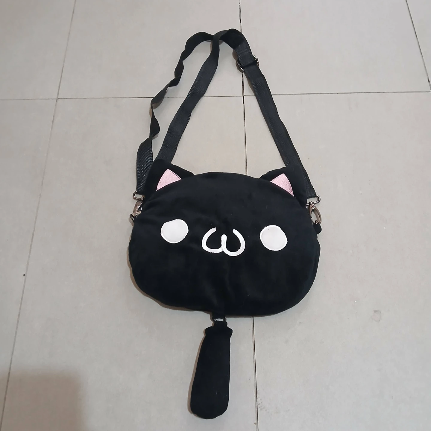 ⚽ Black Cat Plush Crossbody Bag