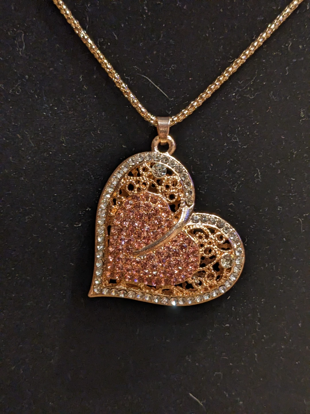 ⚽ Betsey Johnson Heart Pendant Necklace - photo 2
