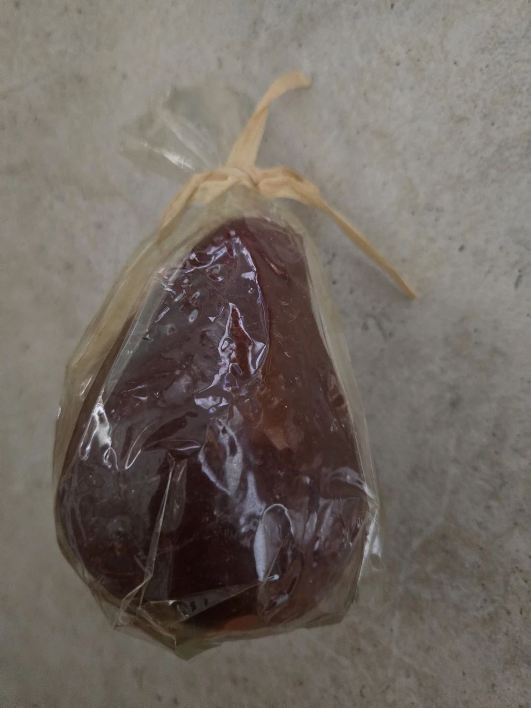 ⚽ Handcrafted Pear-Shaped Candle