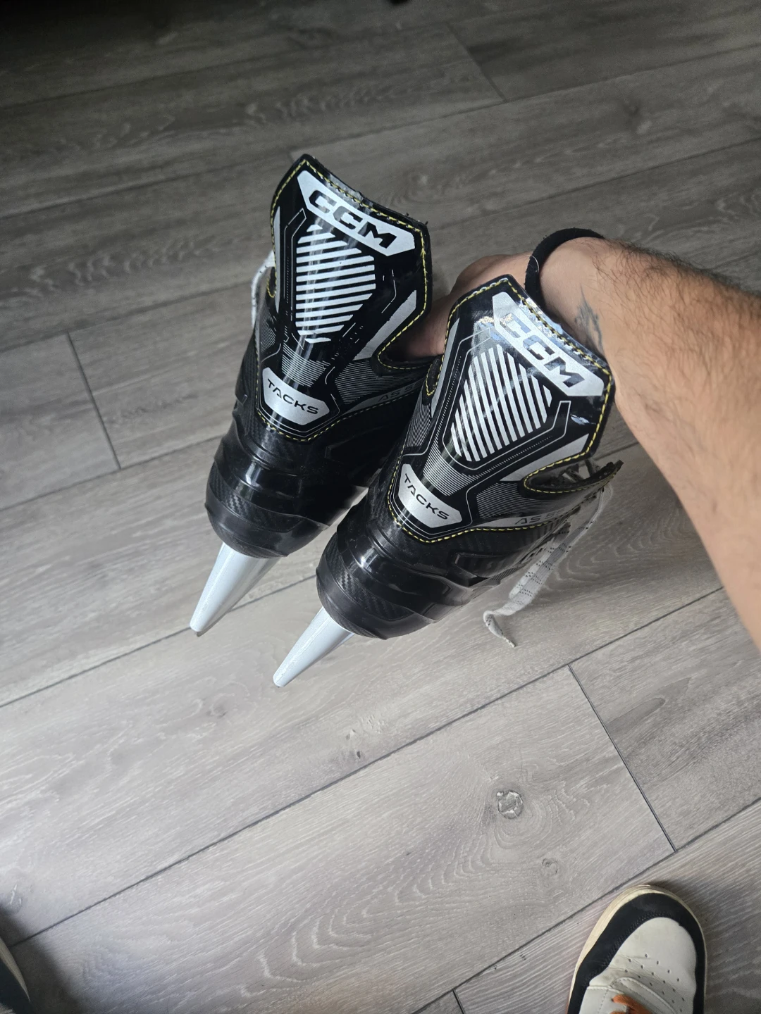CCM Tacks Ice Hockey Skates - Size US 11 - photo 4