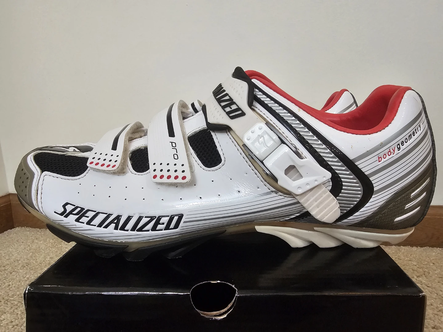 Used Specialzed PRO Mtb Shoe-White/Red/Black Size 11