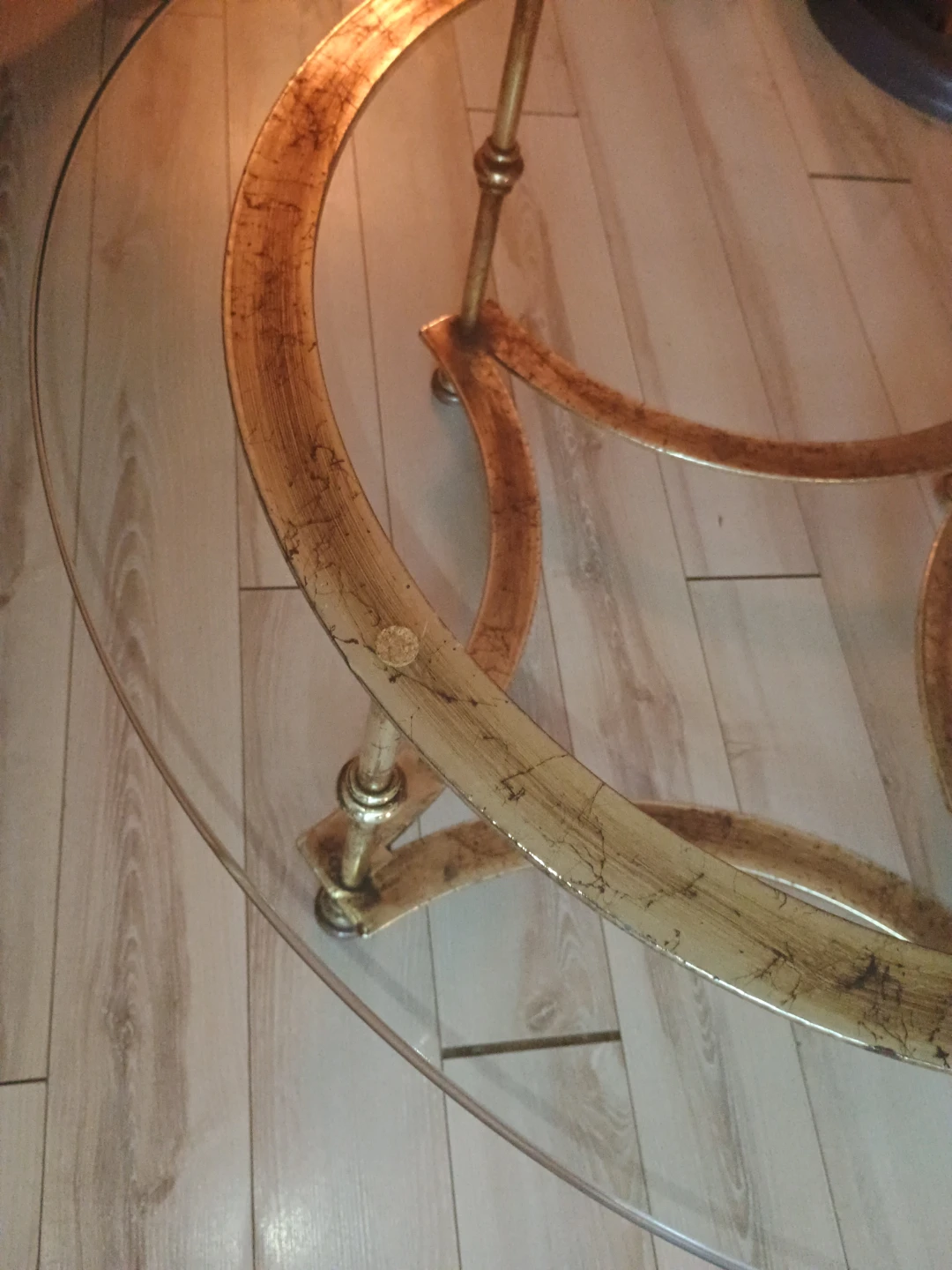 Round glass and gold-toned metal coffee table - photo 2