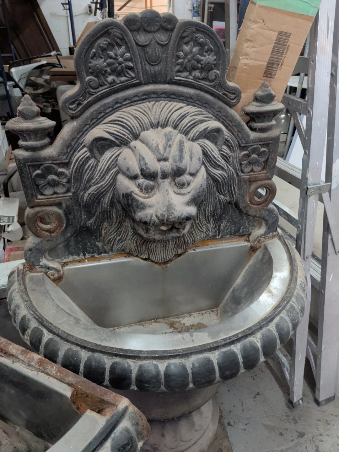 Cast Iron Lion Head Fountain Spout