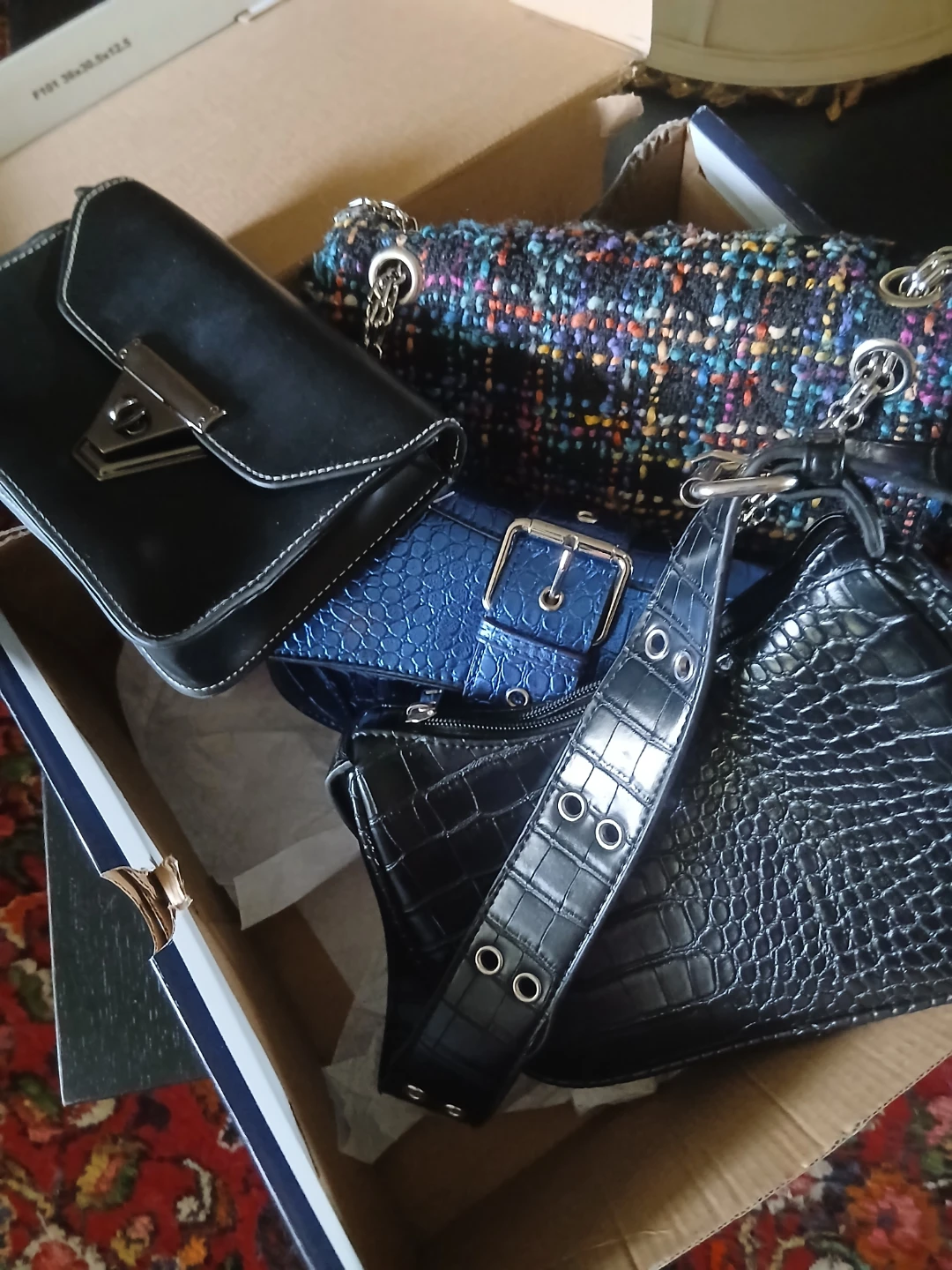 Assorted Women's Handbags 4 for $25 - photo 5