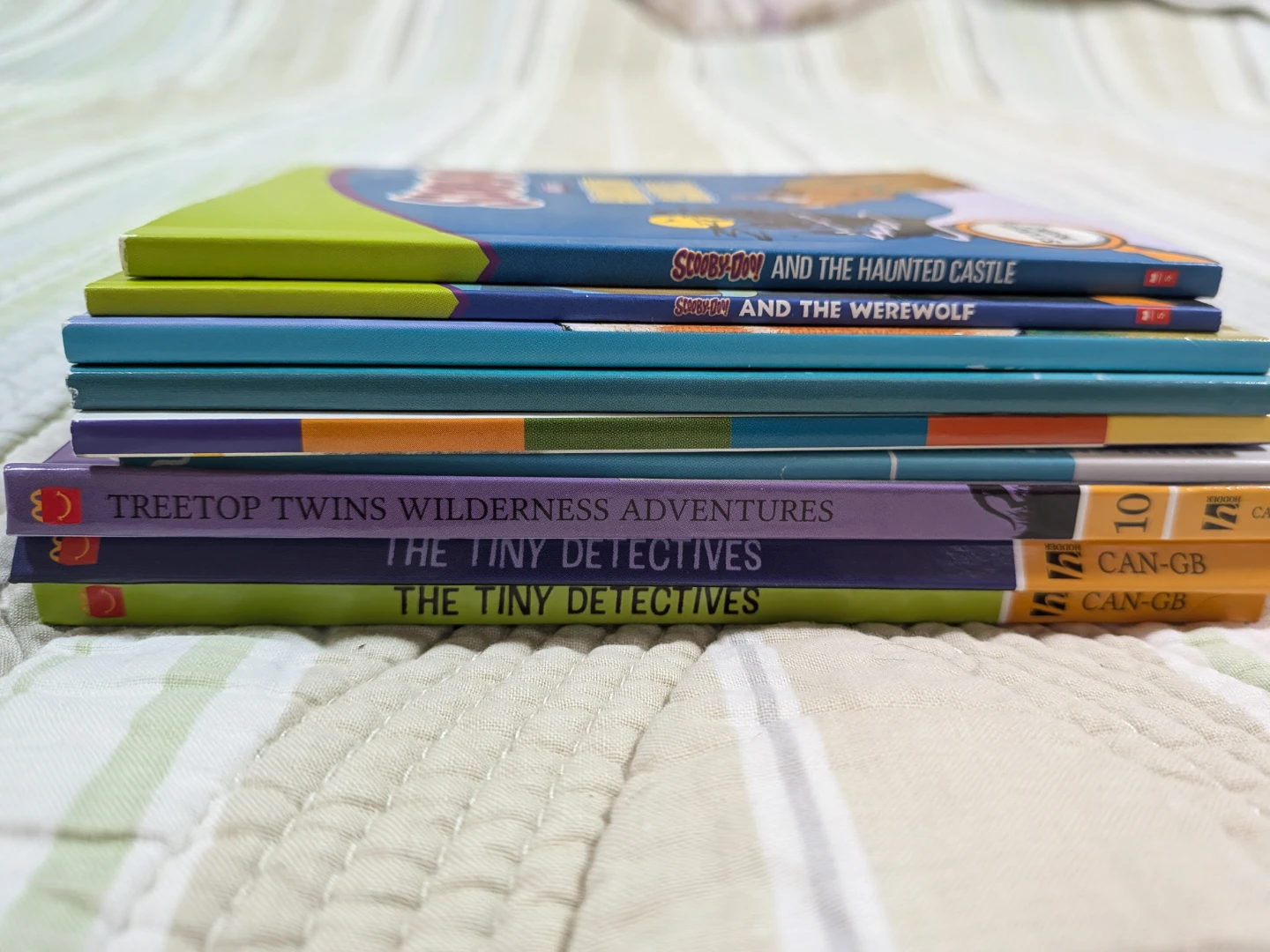McDonald’s Happy Meal Mini Books Lot ⚽