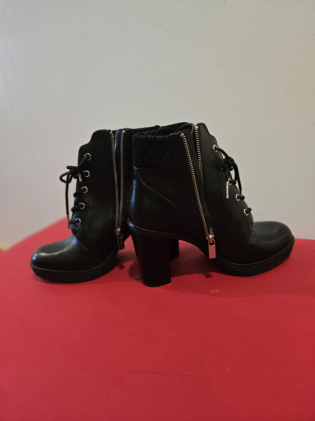 Michael Kors Black Leather Lace-Up Heeled Ankle Boots - photo 4