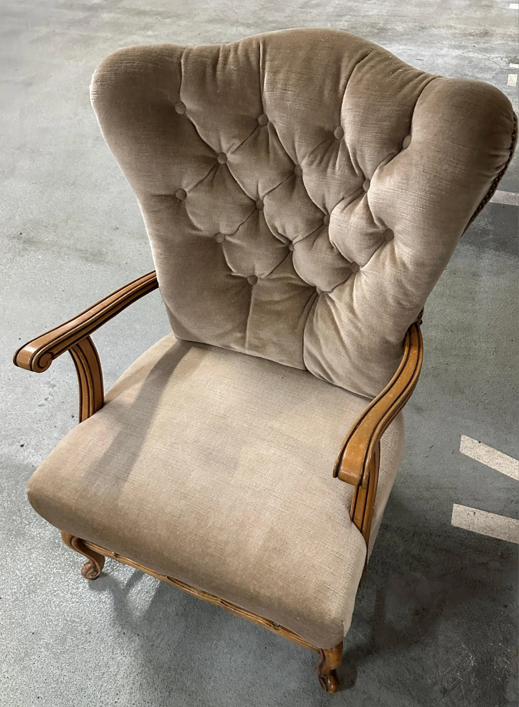 Tufted Accent Chair