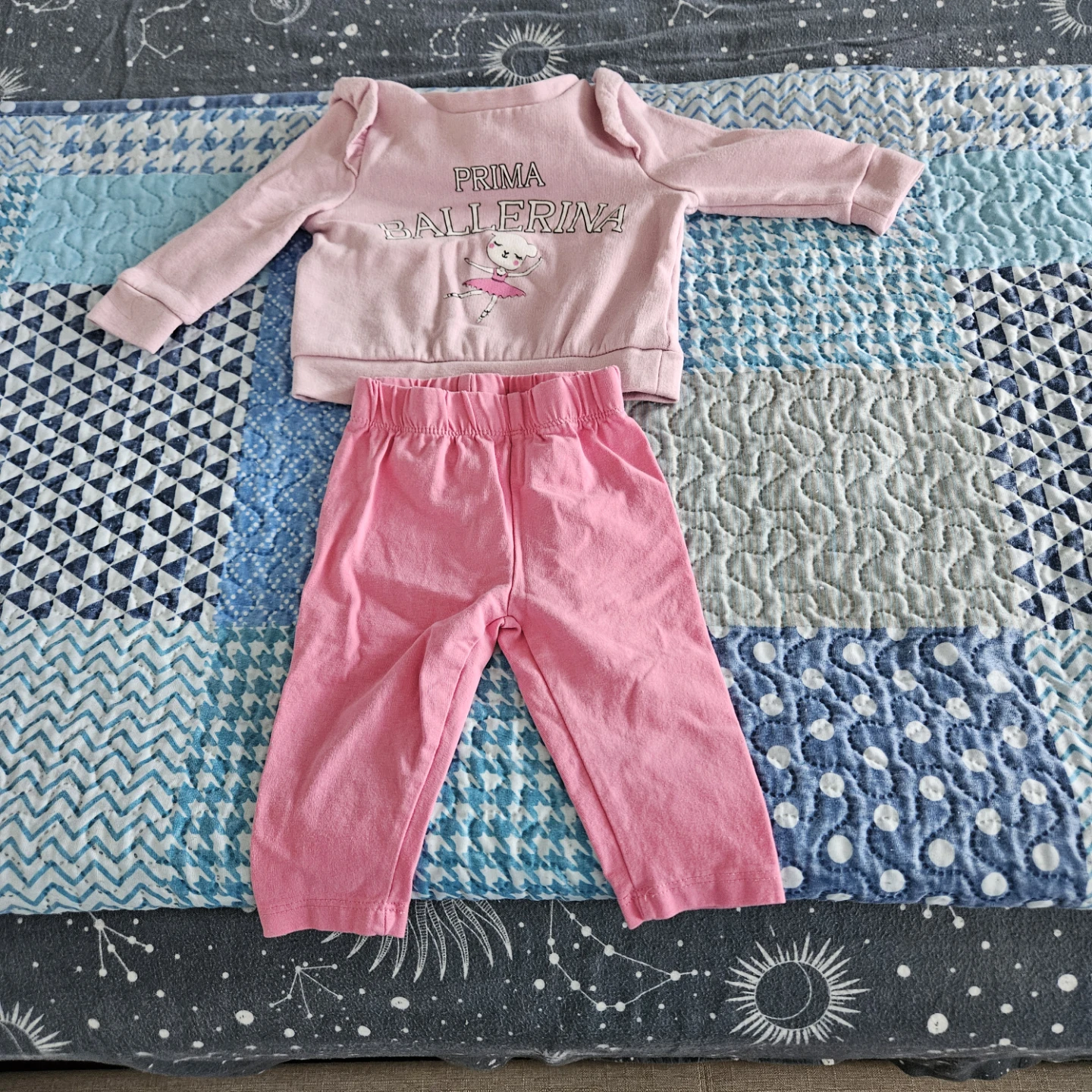 3-6 month Baby Bodysuits and Clothes Bundle - photo 3