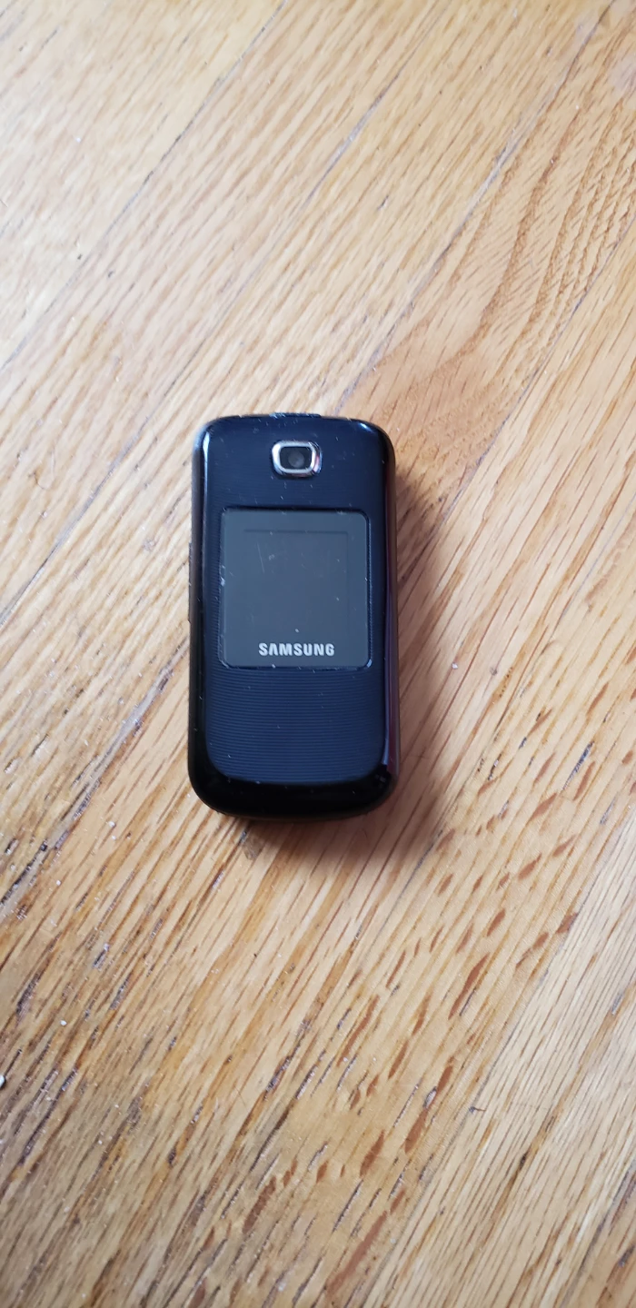 WANTED: To find buyers for older working cell phone