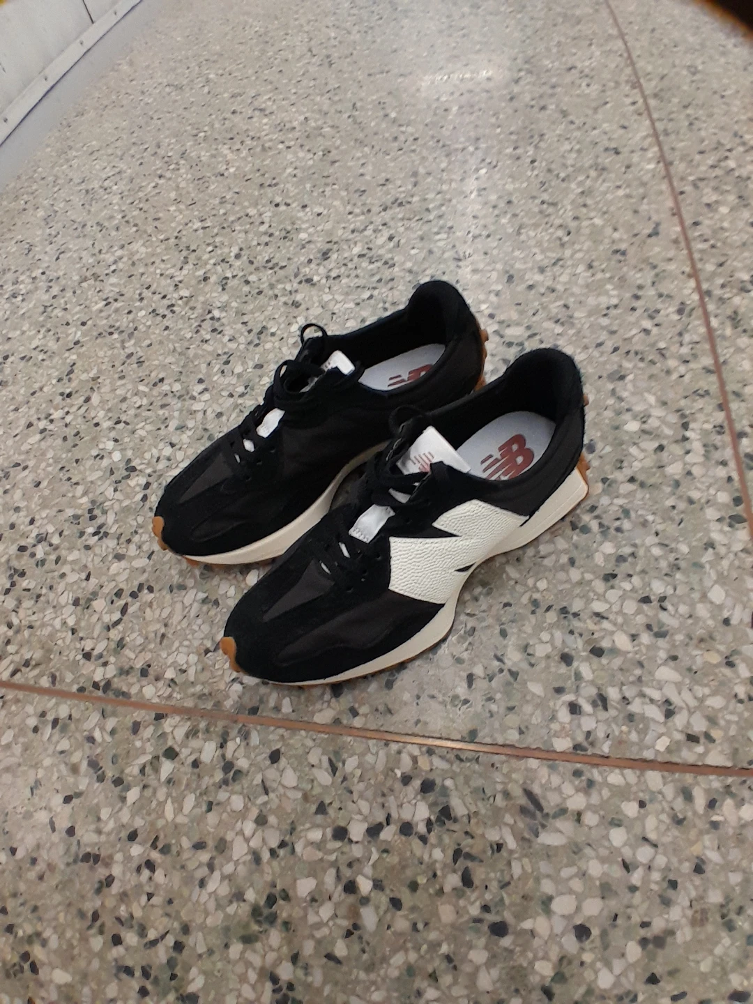 New Balance 327 Sneakers Women's Size 9 - photo 4