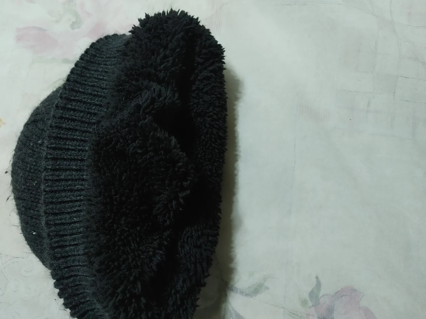 Grey Knit Beanie with Red and White Stripes - photo 2