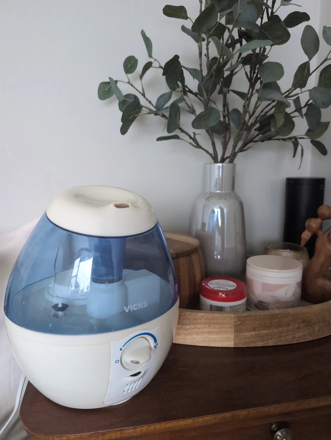 Extremely clean Vicks Humidifier