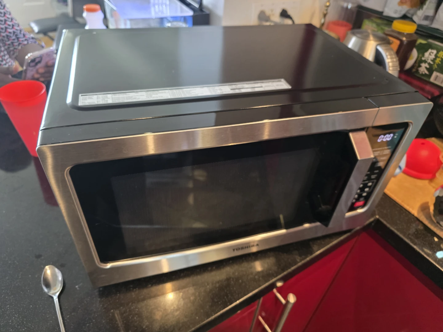 Toshiba Microwave Oven - photo 2
