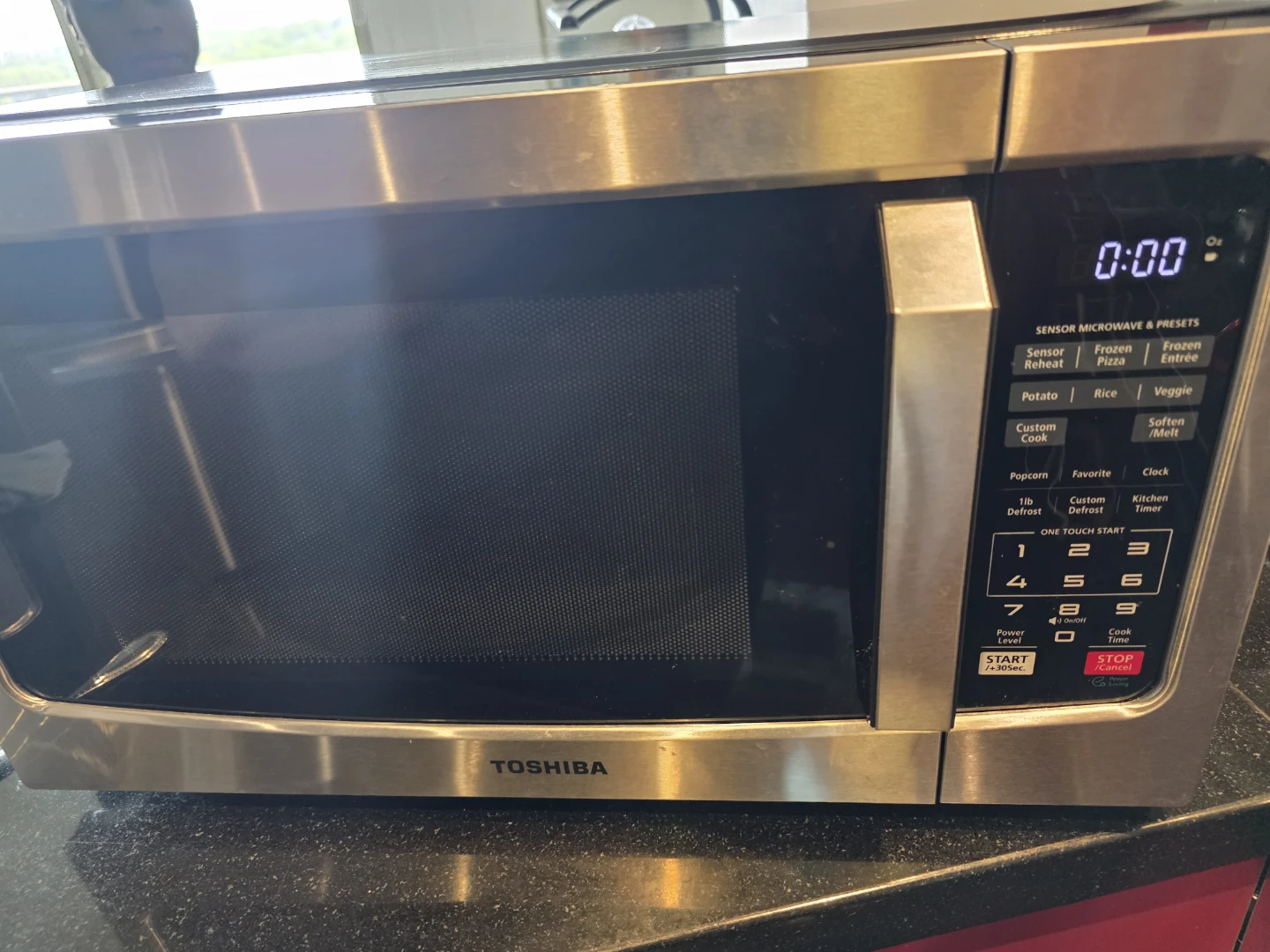 Toshiba Microwave Oven - photo 4