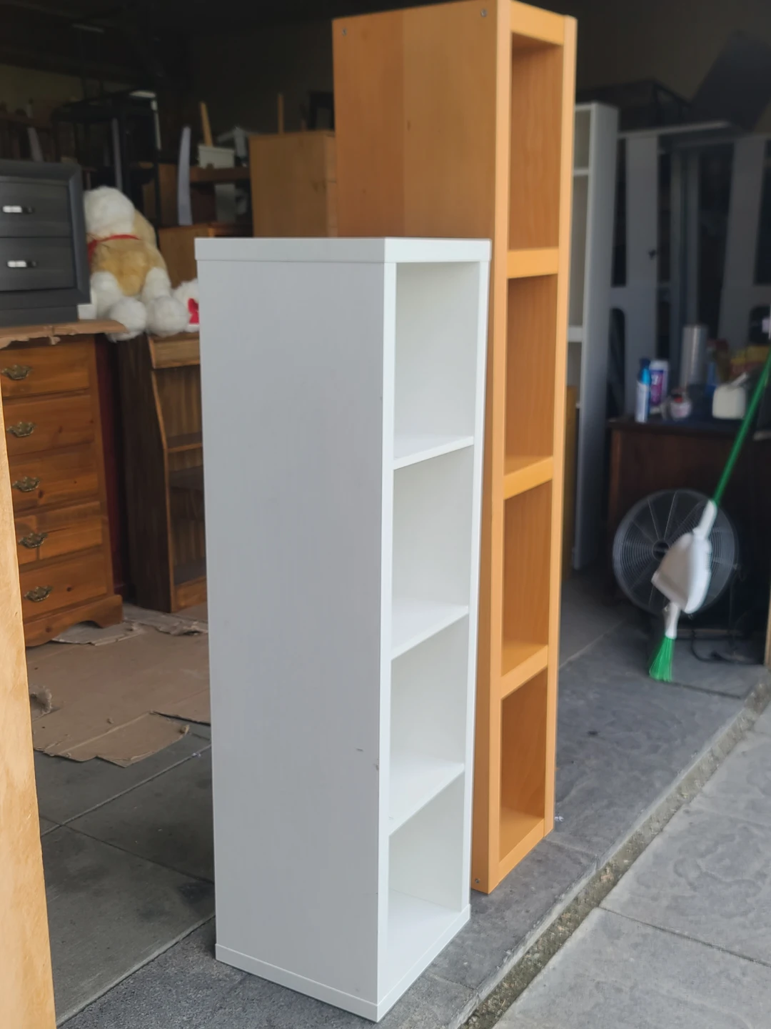 IKEA Maple Finish 6Ft & White Cubicle Display Shelf - photo 3
