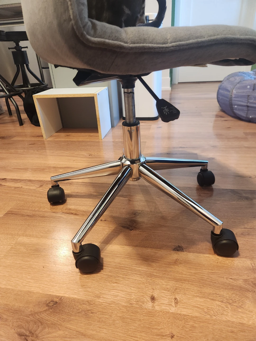 Grey fabric office chair - photo 4