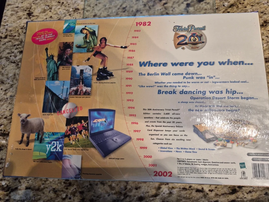 Trivial Pursuit board game  BNIB ⚽️ - photo 2
