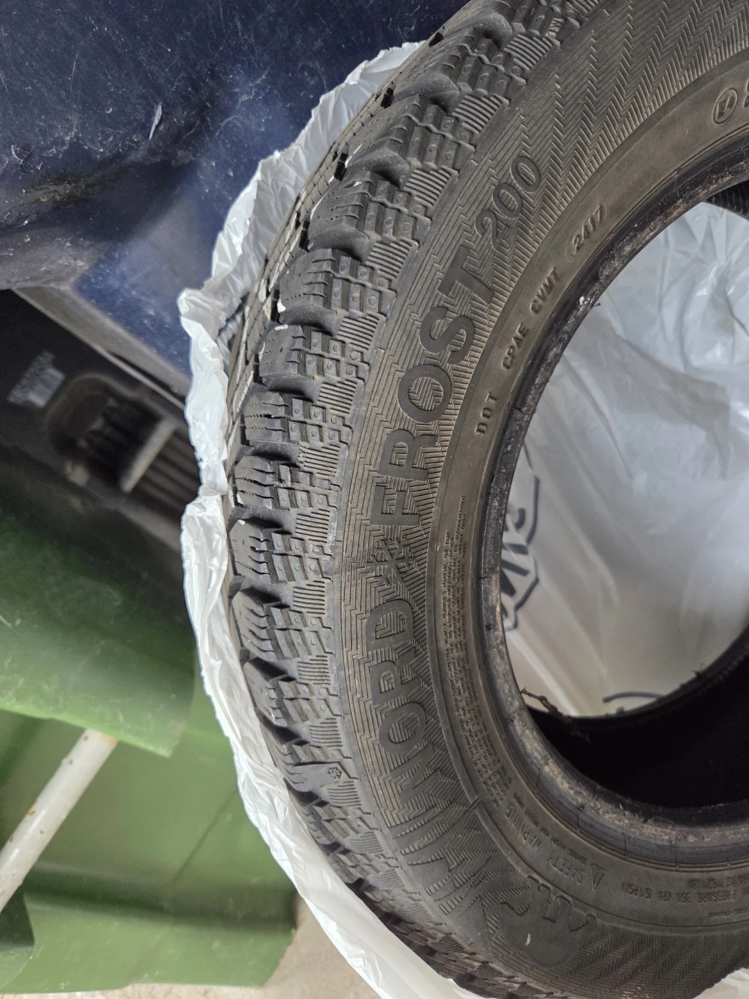 Continental VikingContact 7 Winter Tire