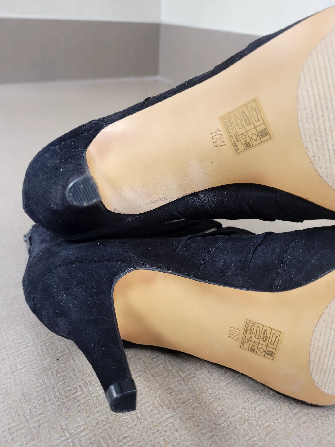 Black Suede Lace-Up Heel Booties - photo 3