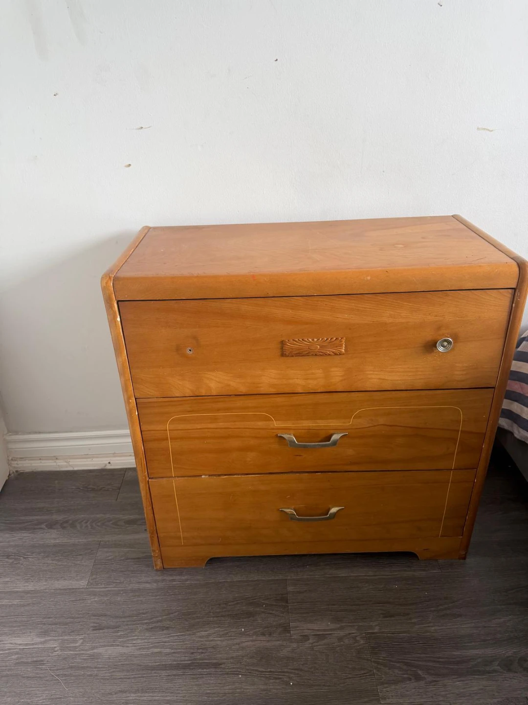 Vintage 3 and 4 Drawer Dresser - photo 5