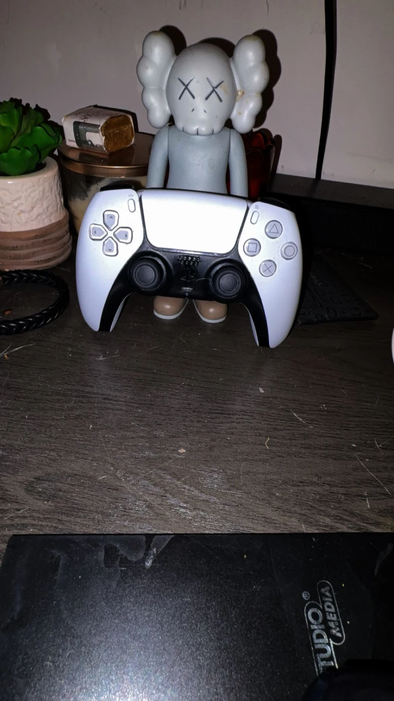 Sony PlayStation 5 DualSense Controller - photo 4