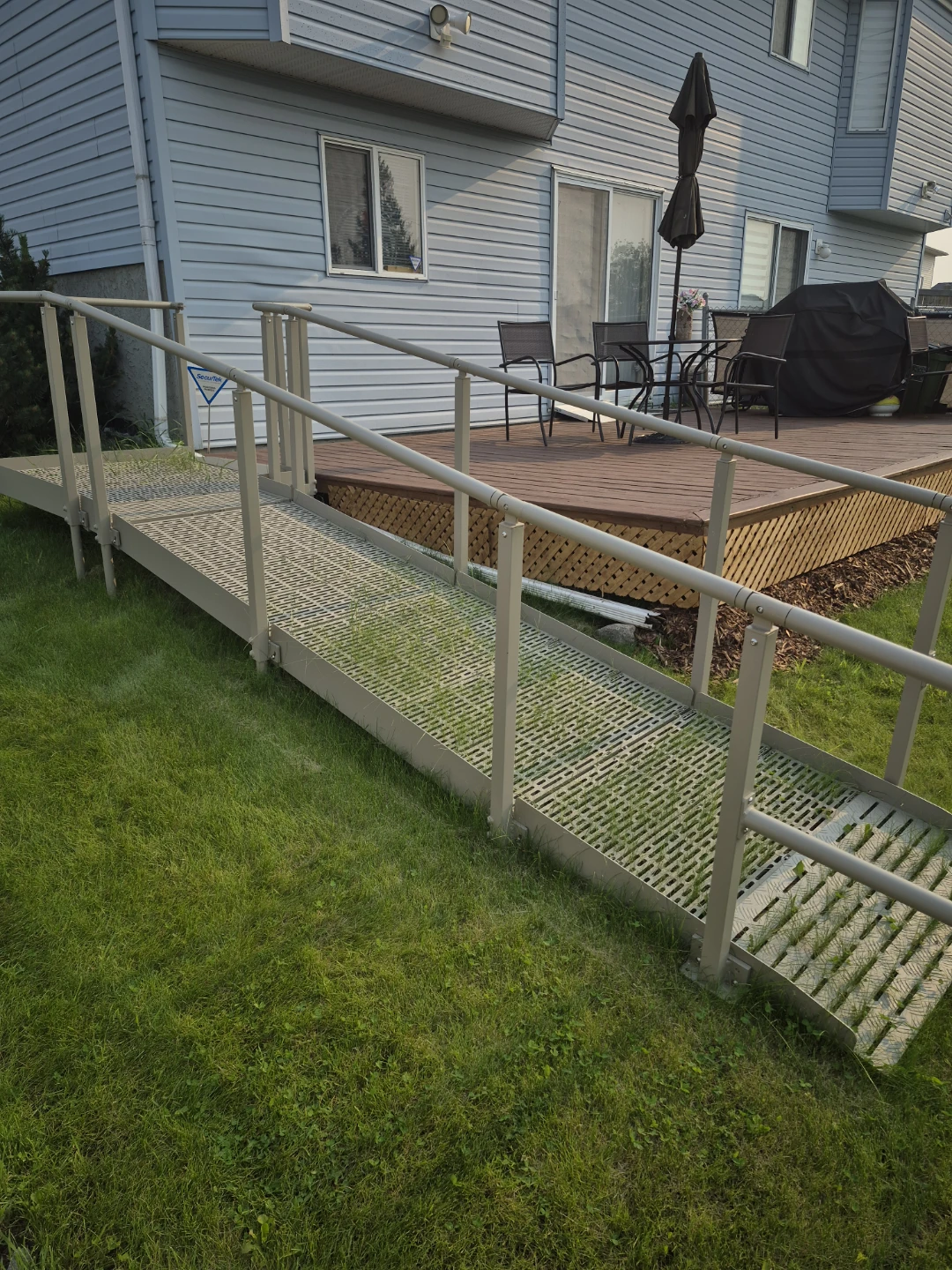 Deck Access Ramp with Handrails - photo 2