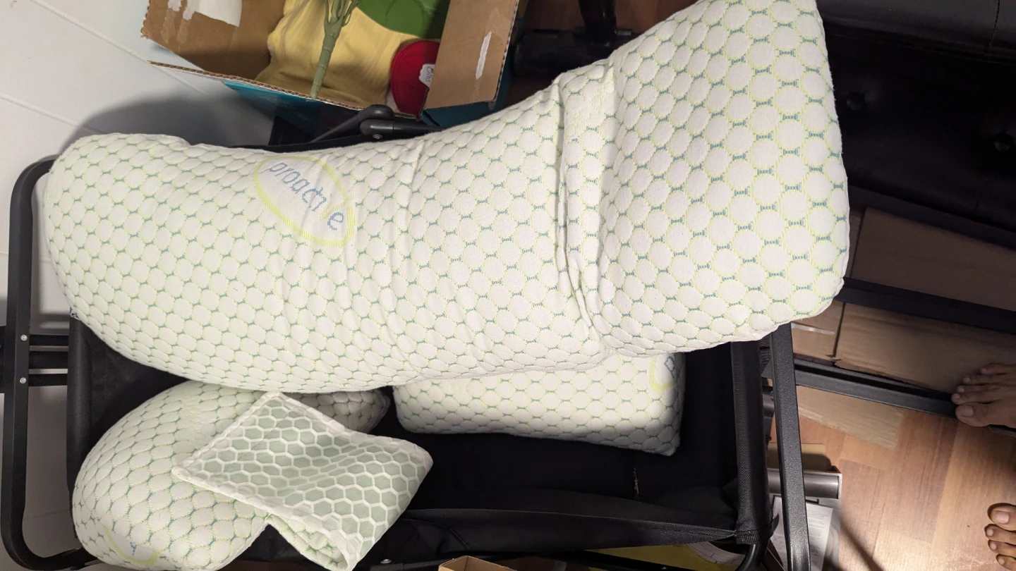 Pregnancy pillow - photo 2