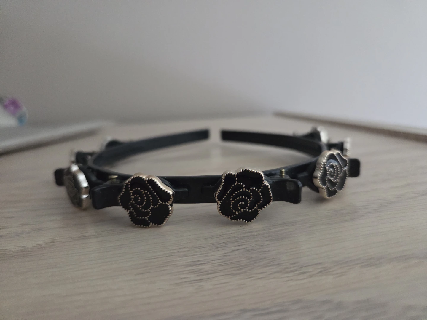 Headband with Black Roses - photo 2