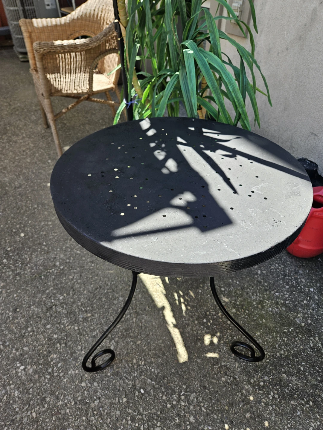 Round Black Metal Bistro Table