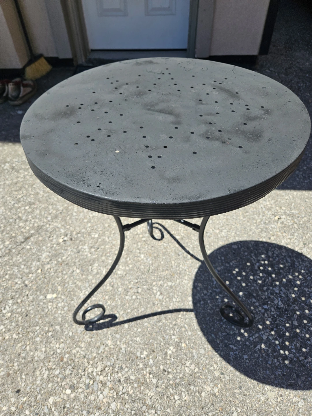 Round Black Metal Bistro Table - photo 3