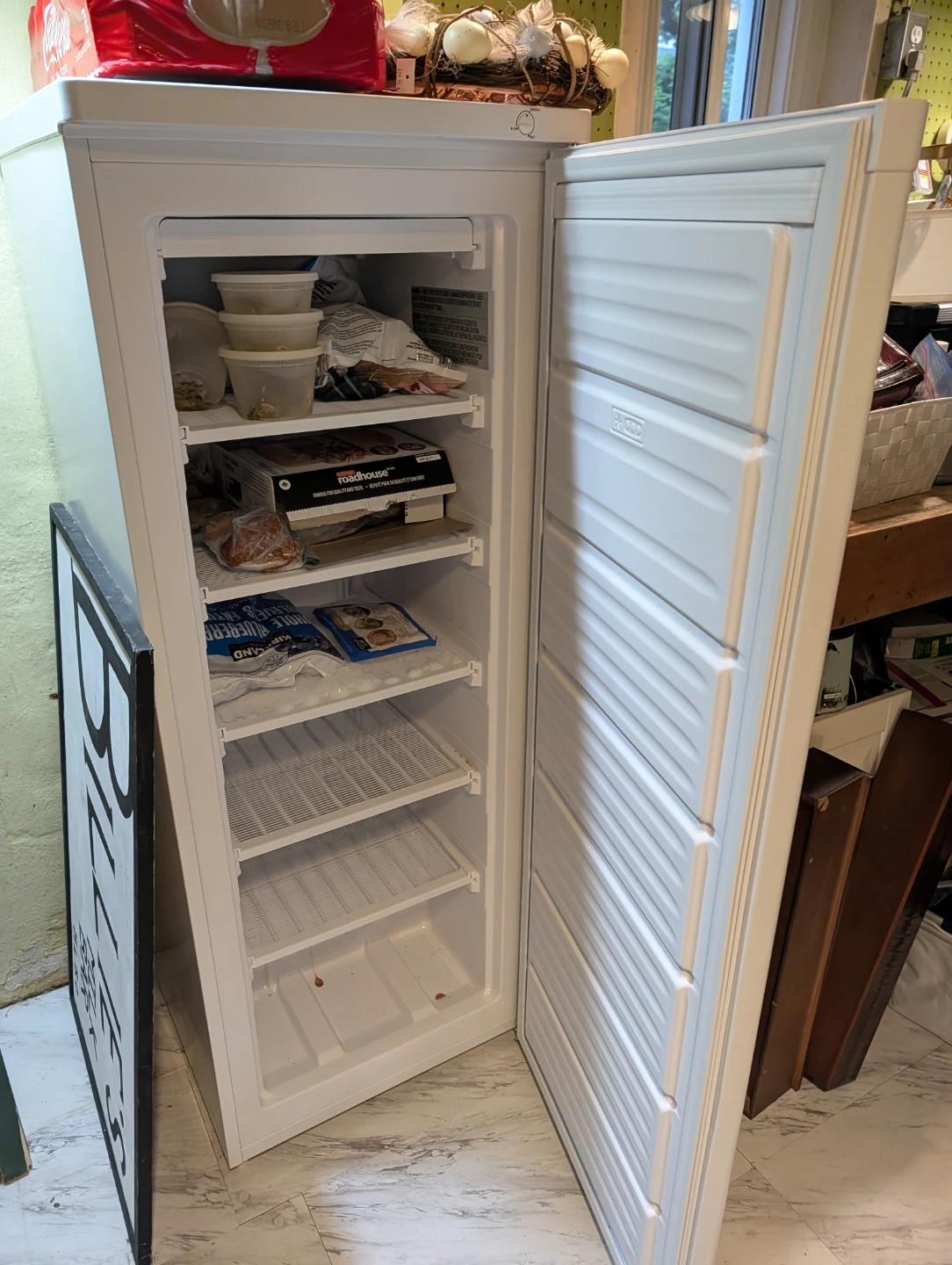 Frigidaire Freezer - photo 2