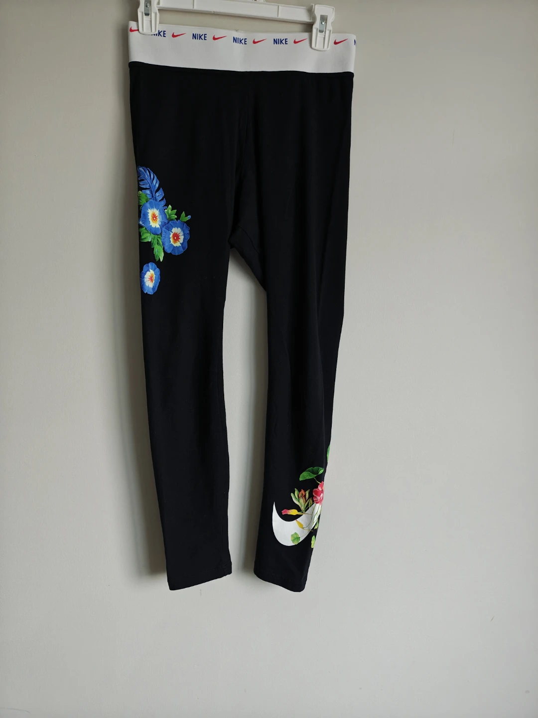 Nike Black Leggings with Floral Swoosh - photo 2