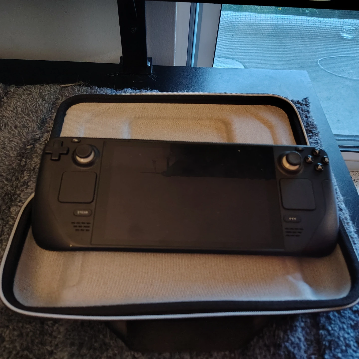 Steam Deck LCD - photo 2