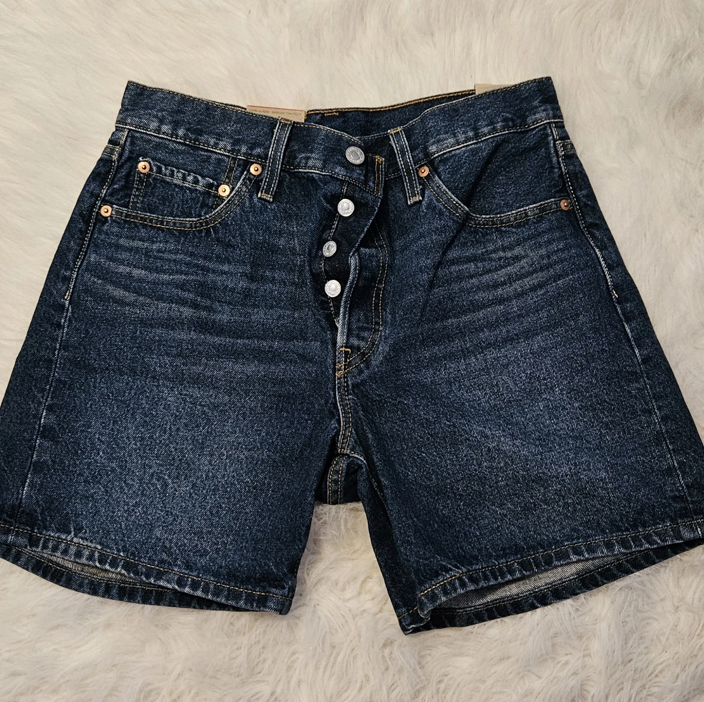 NWT Levi's 501 Women's Denim Shorts size: 29
