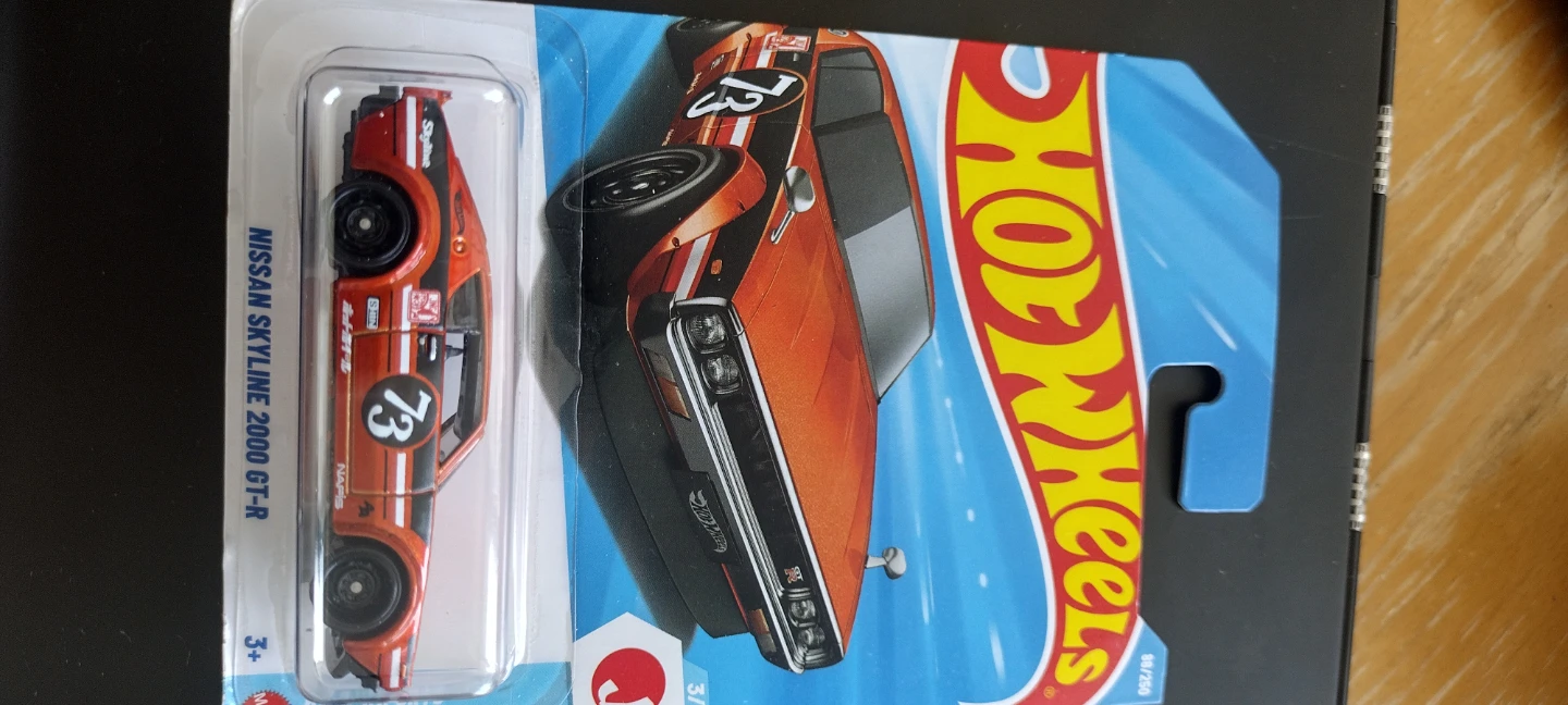 Hot Wheels Nissan Skyline 2000 GT-R Toy Car - photo 2