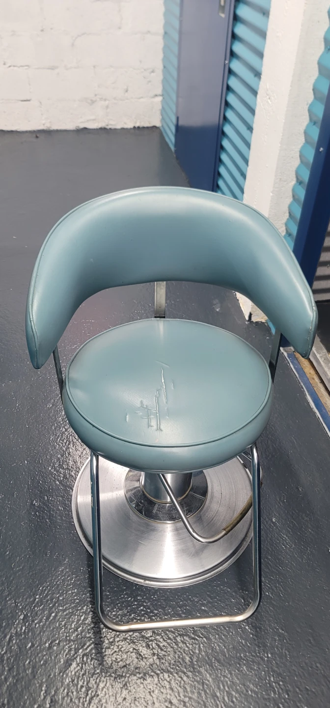 Blue Barber Chair - photo 3