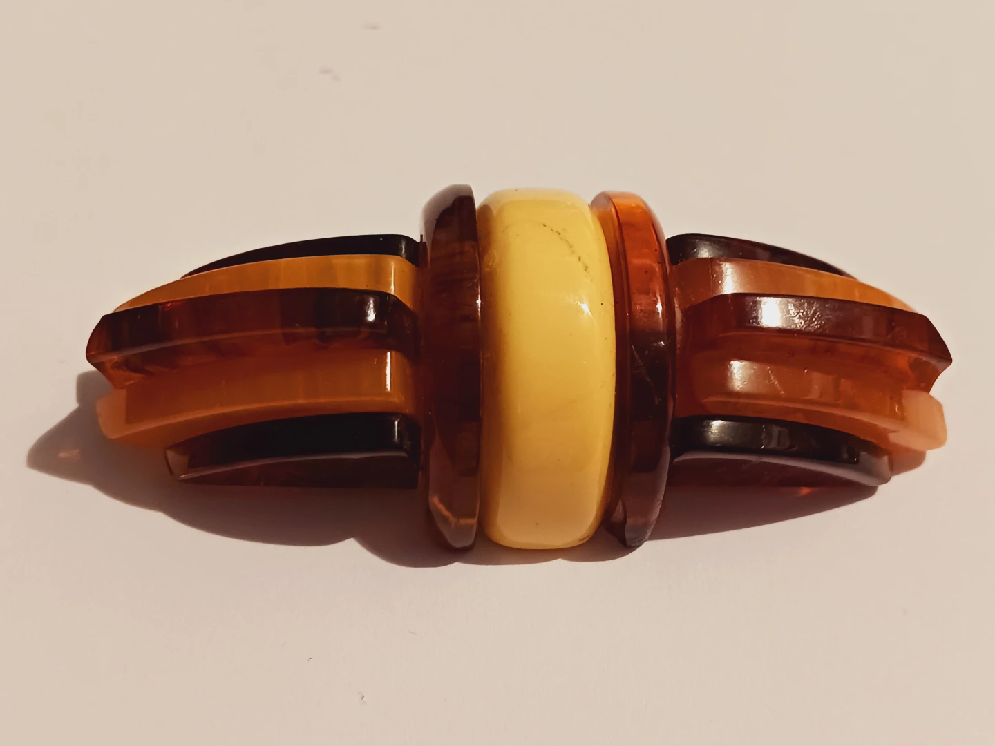 Vintage Bakelite Large Brooch - photo 3