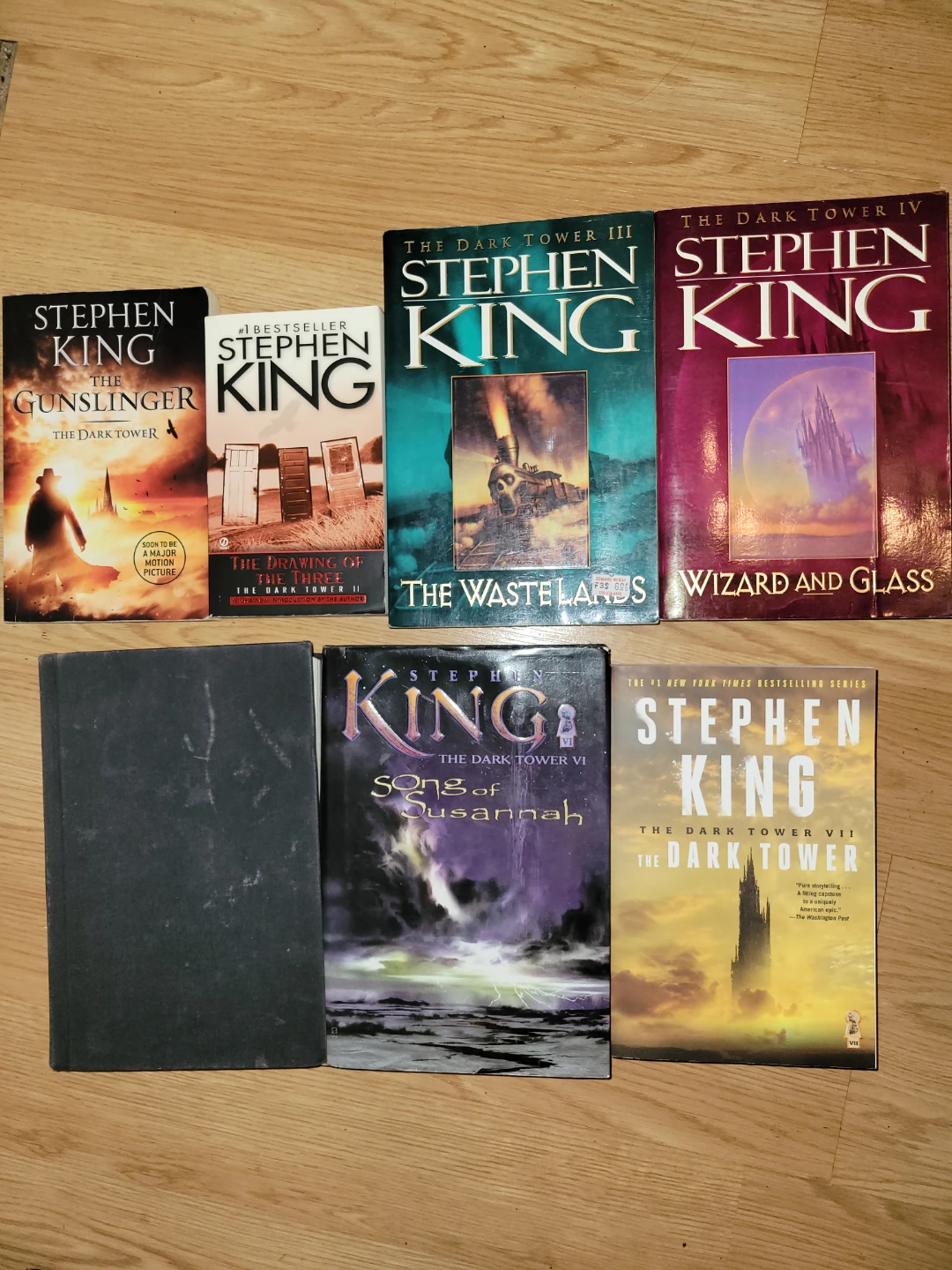The Dark Tower Series by Stephen King (Mismatched editions) - photo 2