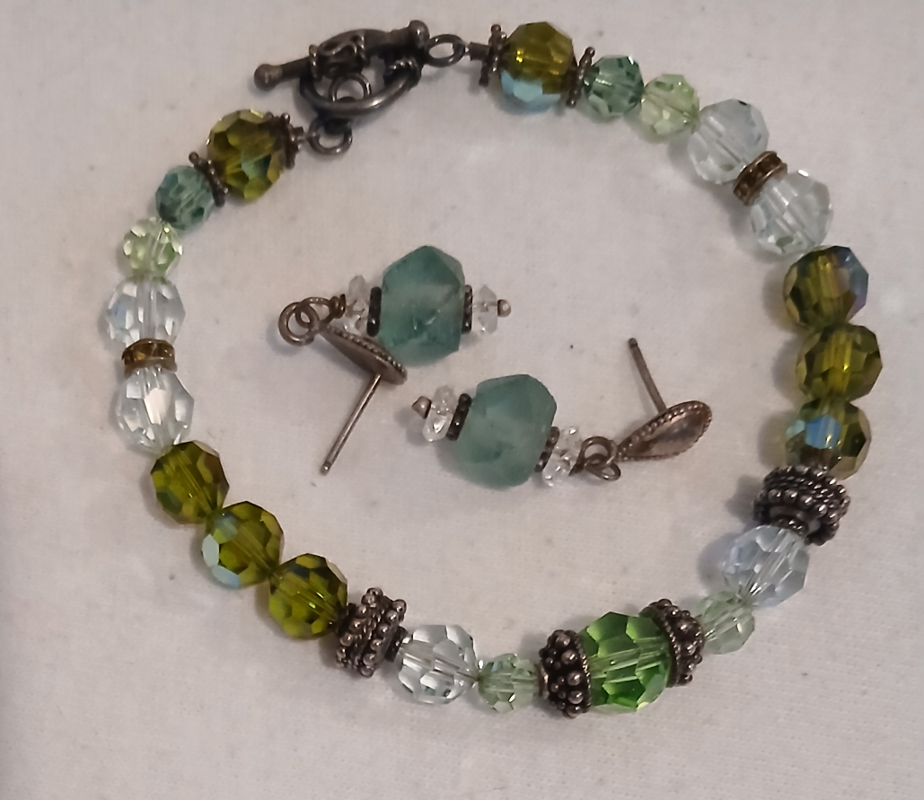 Teardrop Earrings and Beaded Bracelet Set - photo 2