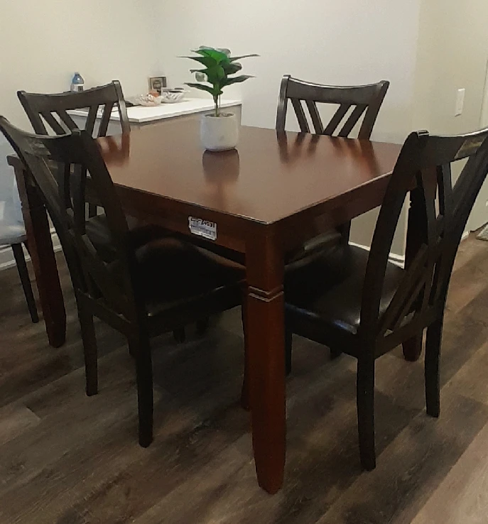 Leons Dining Table and 4 Chairs Set