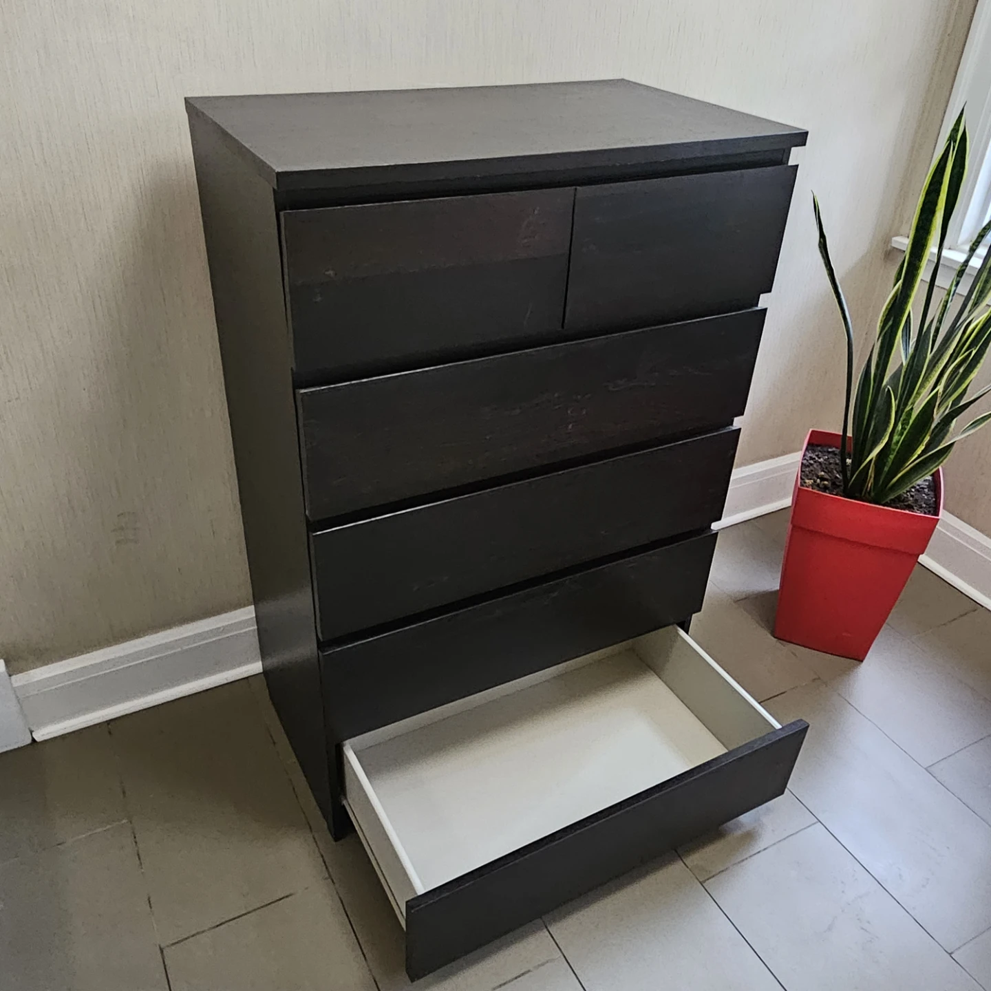 Delivery Available: Malm Dresser 6 Drawer - photo 5