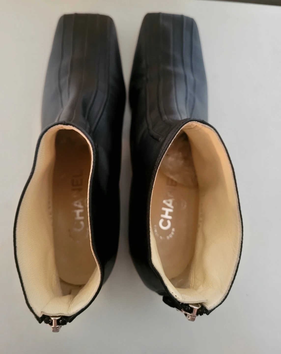 Chanel Black Leather Ankle Boots Size 40⚽ - photo 3